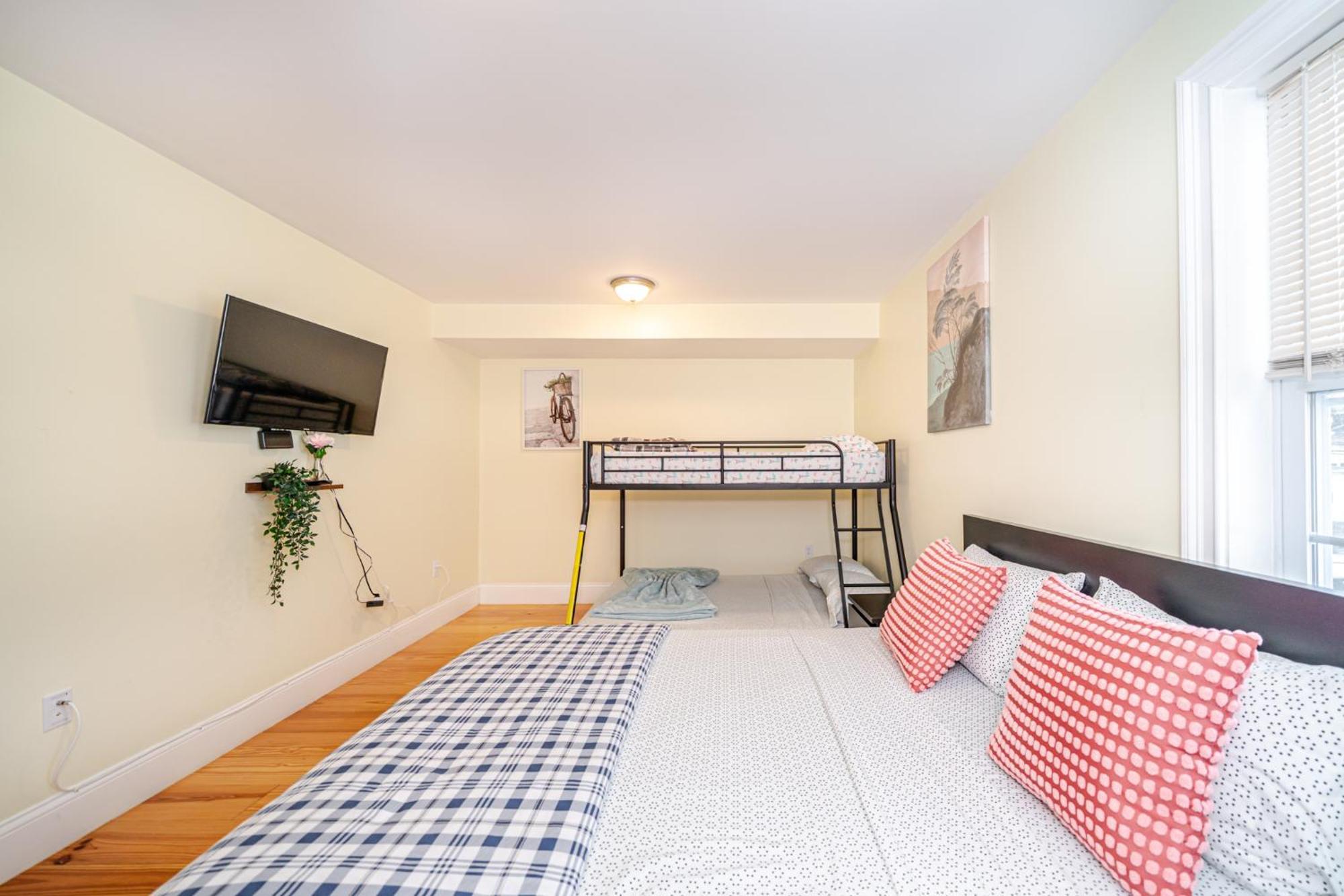 41 - 3Br Quincy - Lovely Townhouse Near Parish Экстерьер фото